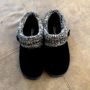 Clarks women’s slippers house shoes